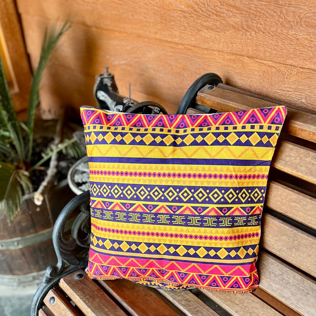 Funda Geometrica Negra 45x45